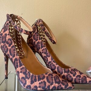 Jessica Simpson heels